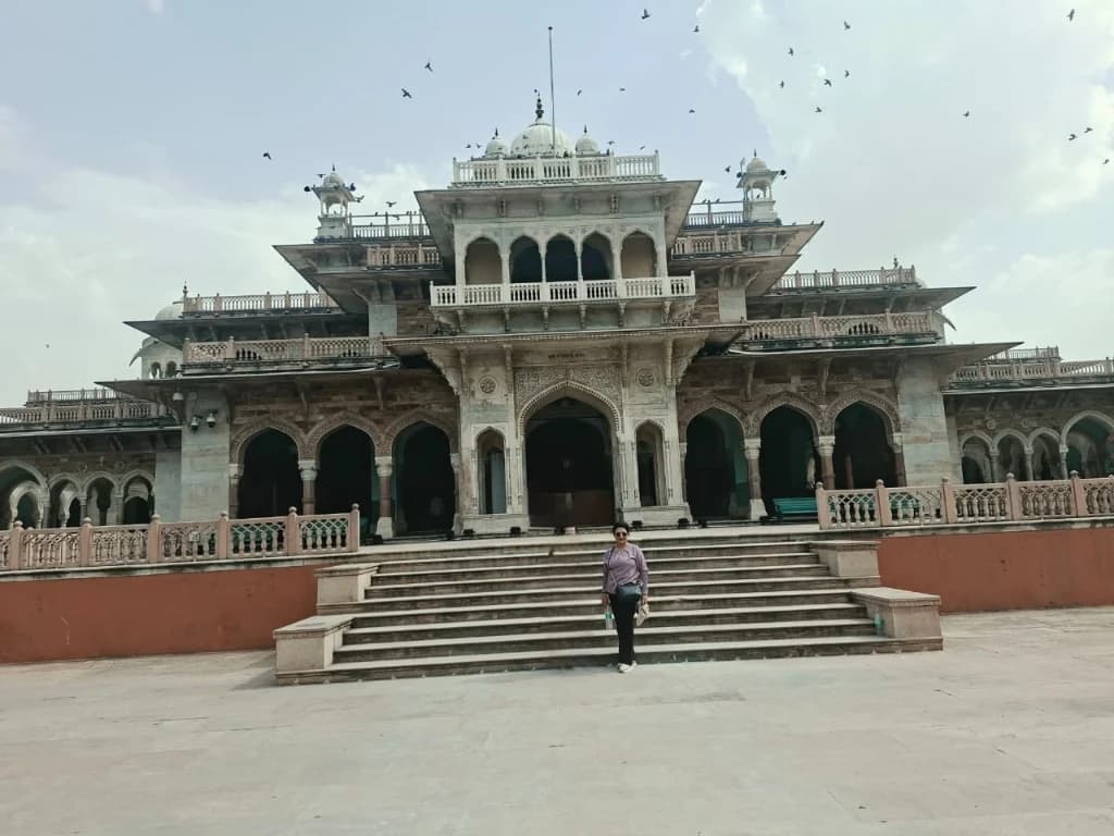 Indo-Saracenic front facade of the Albert Hall Museum