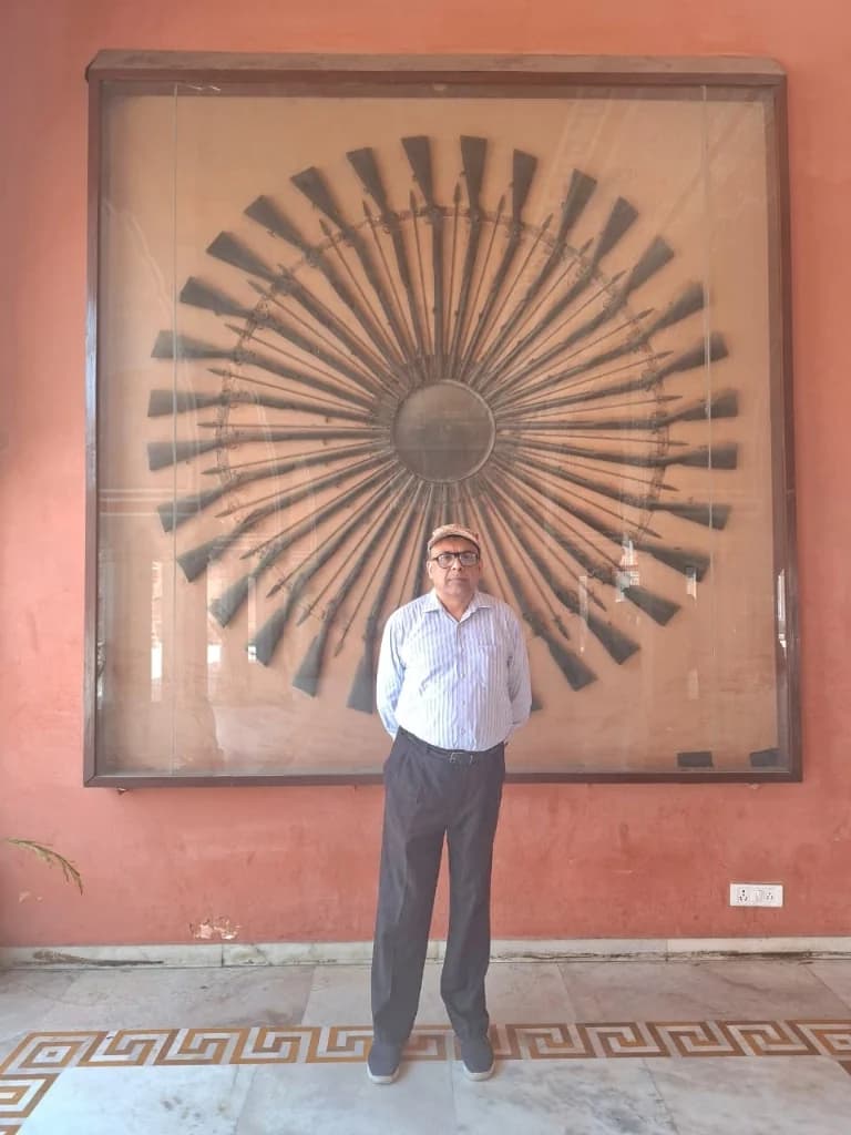 Sunburst-motif display inside the City Palace