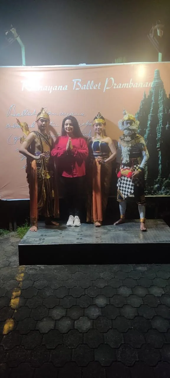 Travelers meeting the Ramayana Ballet Prambanan performers including Hanuman