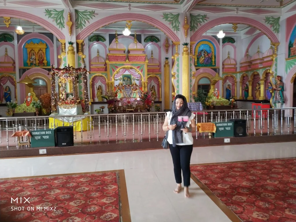 A peaceful visit to the beautifully decorated Mangal Dham shrine in Kalimpong