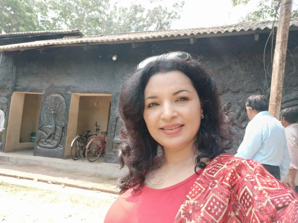 Kala Bhavana Black Relief Studio