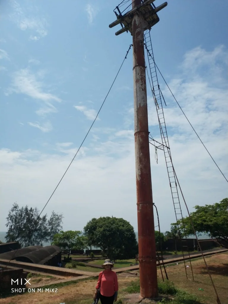 Tall historic mast tower at St. Angelo Fort in Kannur
