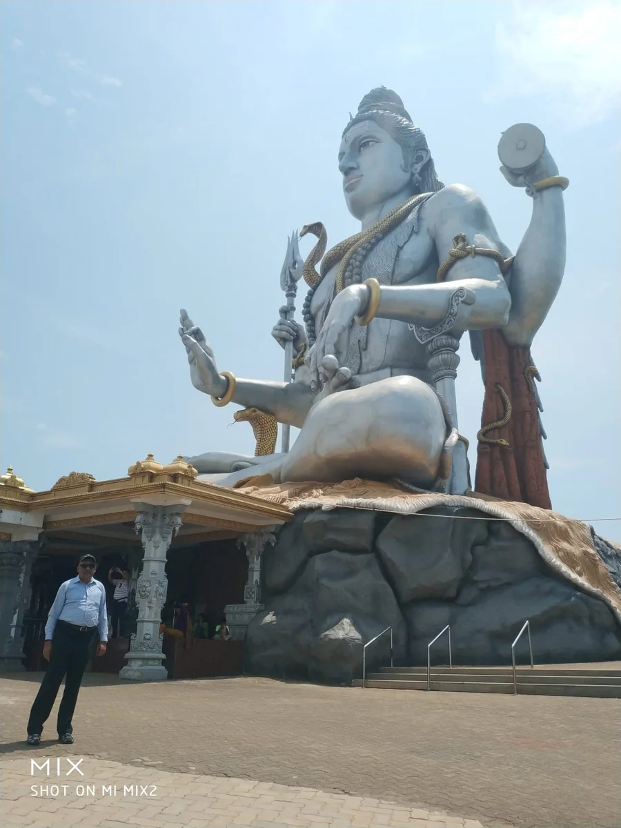 The towering Shiva statue at Murudeshwar