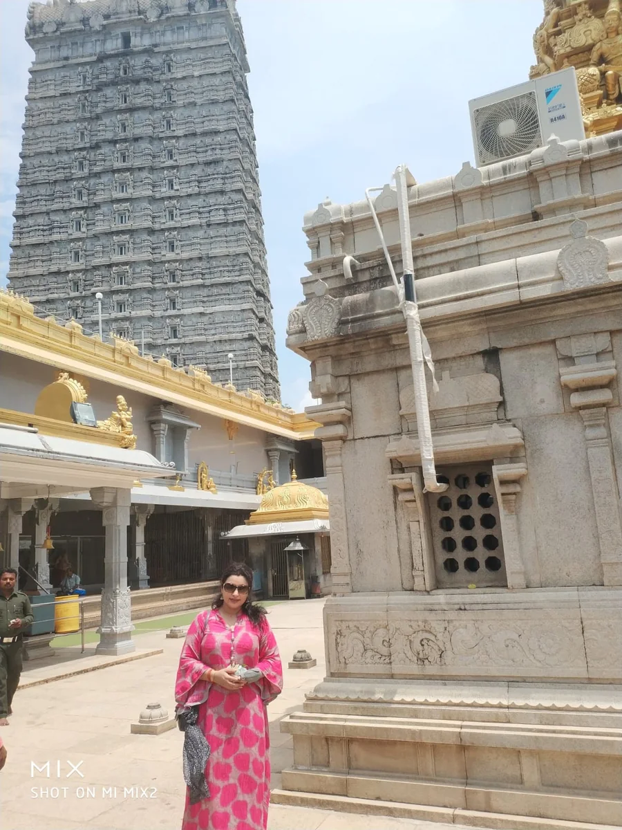 Murudeshwar temple complex view