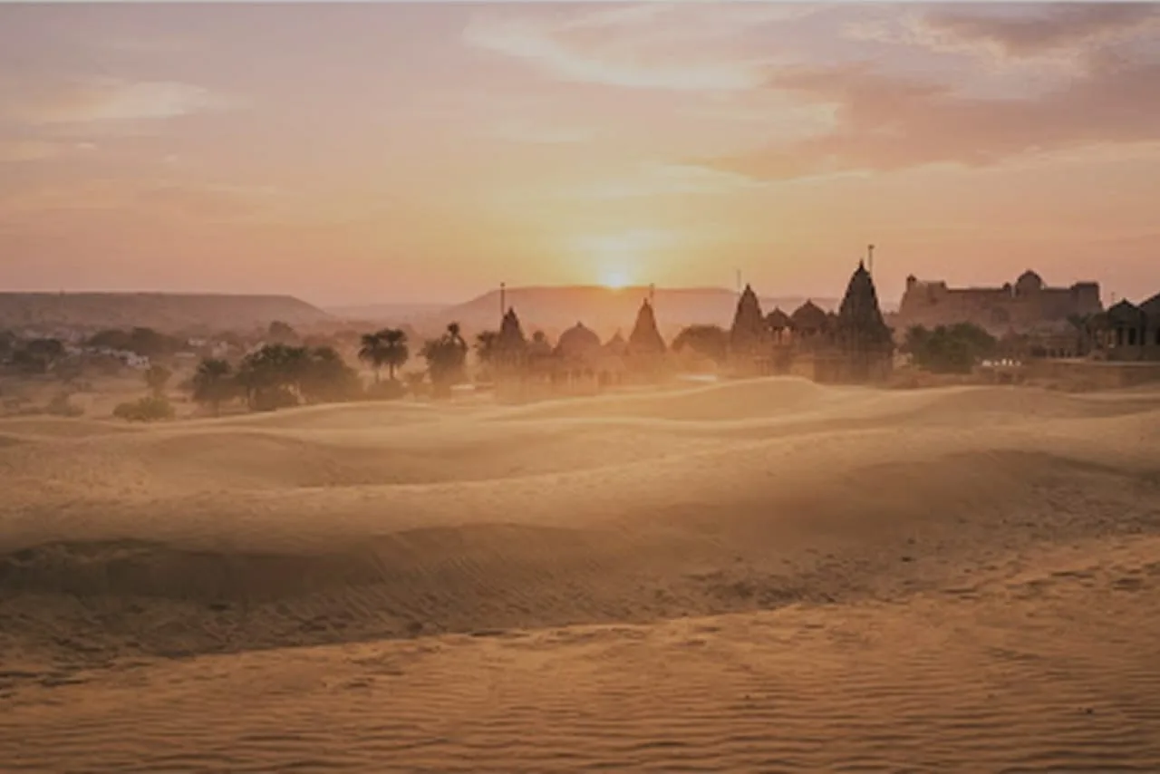 Promotional photo for the Whispers of India expedition